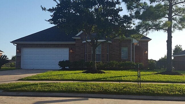 Primary Photo - 24419 Lake Path Cir