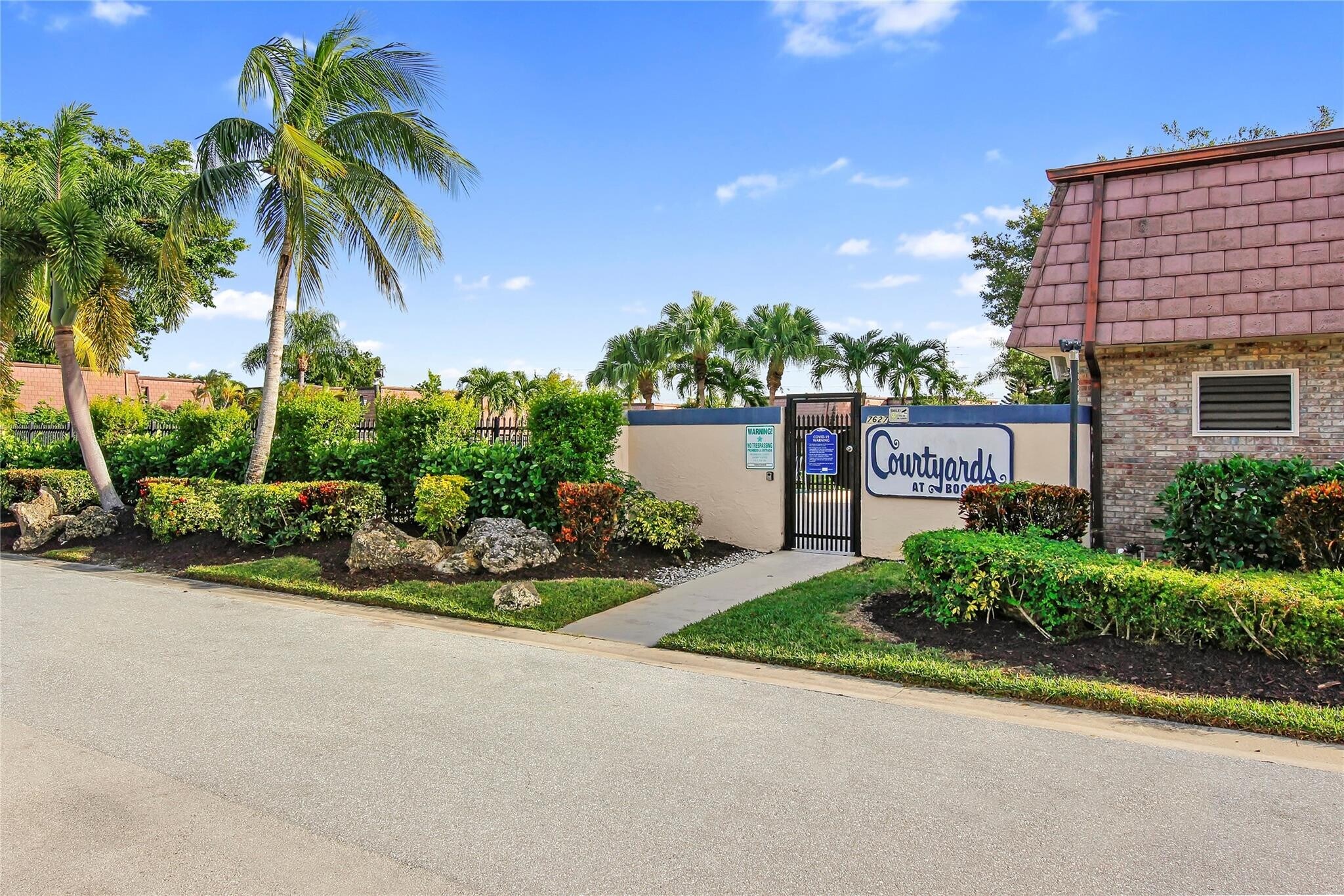 Building Photo - 7801 Courtyard Run W