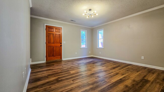 Building Photo - 3133 Russell Way Ln