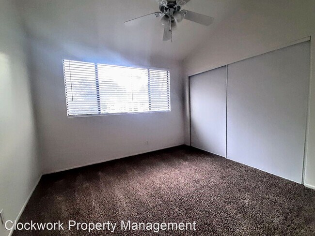 Building Photo - 3 br, 2.5 bath House - 2242 Loggers Ln