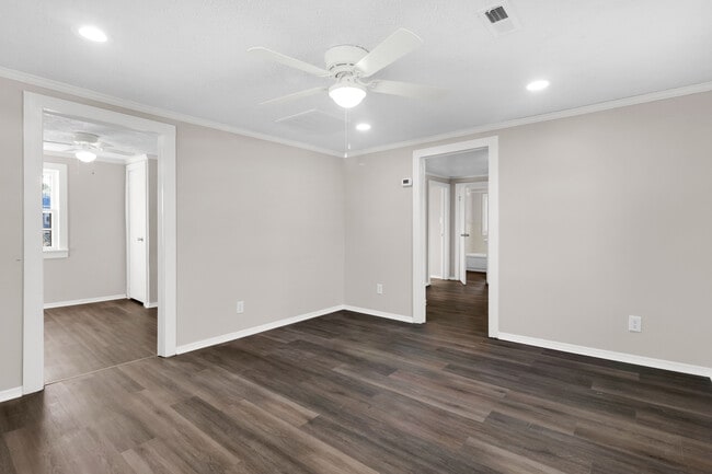 Building Photo - 211 Lawson St