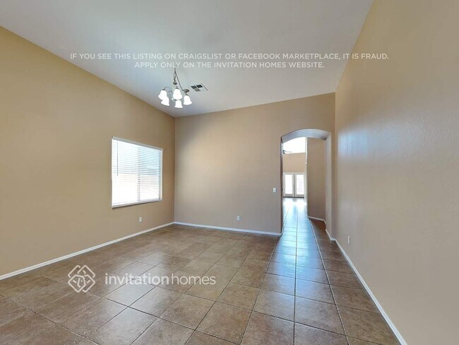 Building Photo - 1441 E Thornton Ave