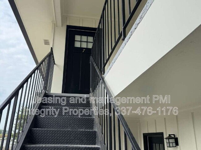 Building Photo - 105 Meaux Blvd