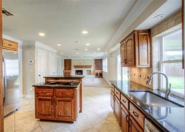 Building Photo - 3112 Kingston Dr