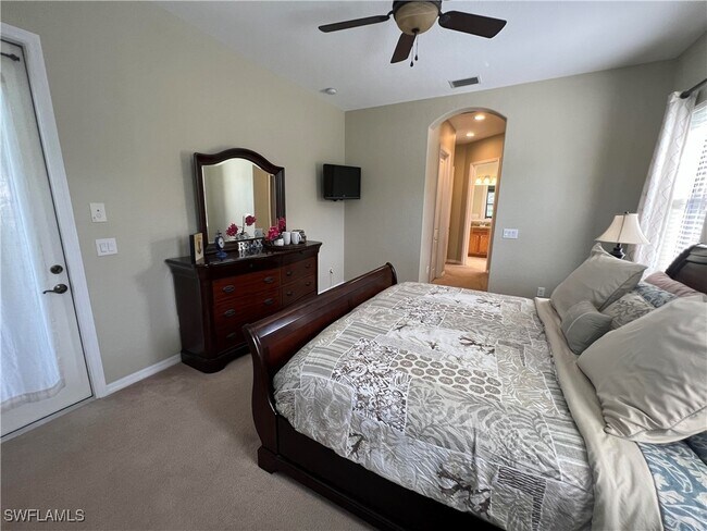 Building Photo - 8670 Mercado Ct