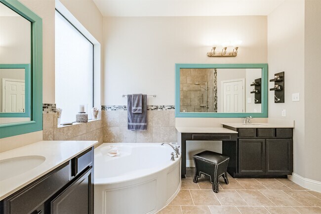 Building Photo - 27002 Calaway Falls Ln