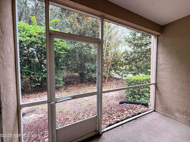 Building Photo - 8128 Summerside Cir