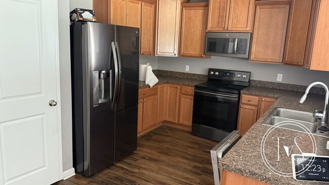 Building Photo - RATE DROP ALERT! (was $3000/month) and SUM...