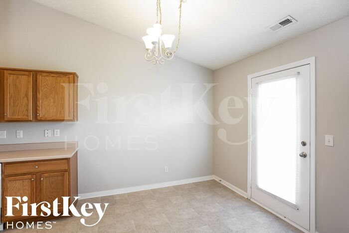 Building Photo - 10622 Deercrest Ln