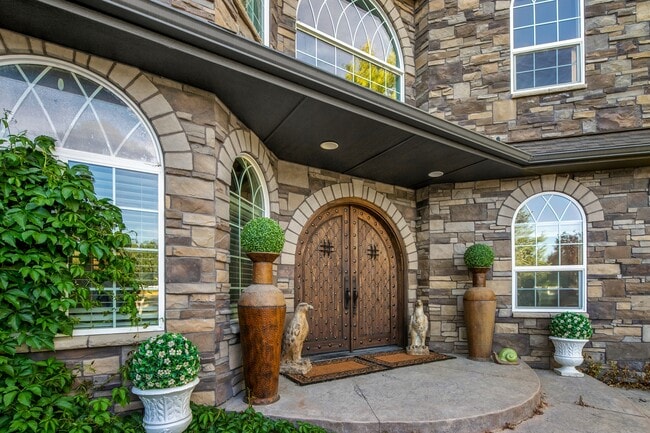 Building Photo - 4039 St James Loop