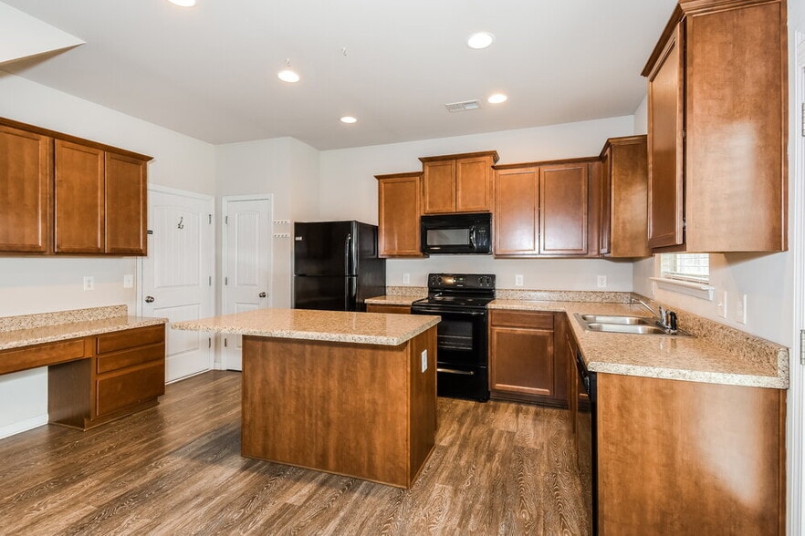 Building Photo - 37 Samuel Way