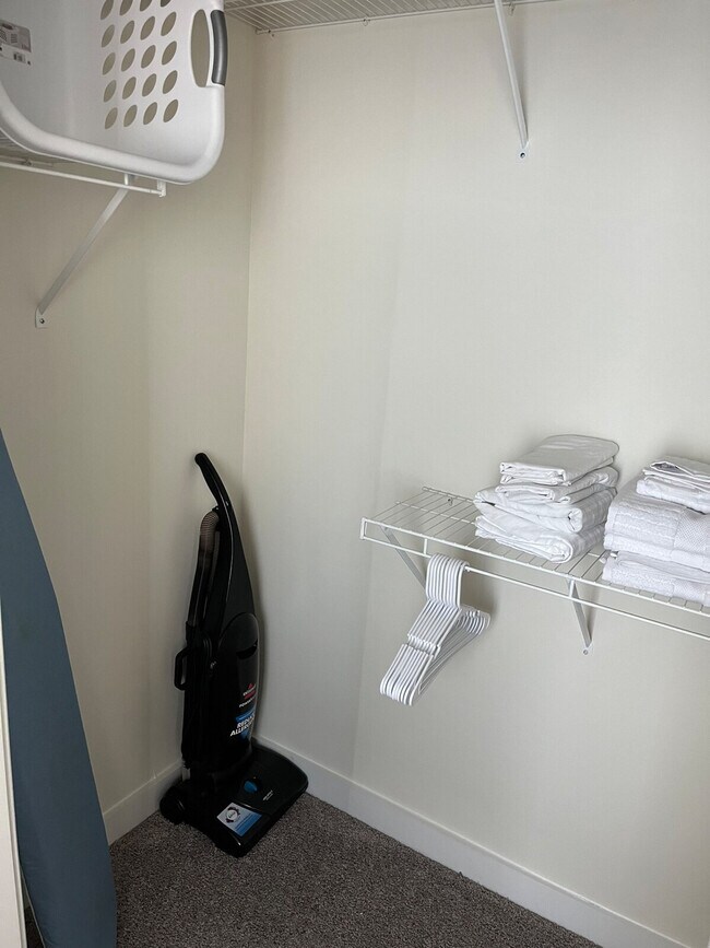 Building Photo - 440 S Church St