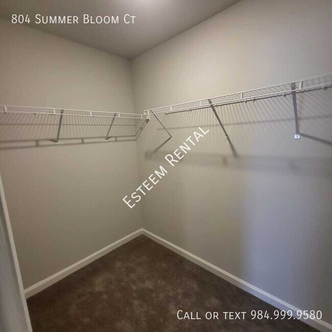 Building Photo - 804 Summer Bloom Ct