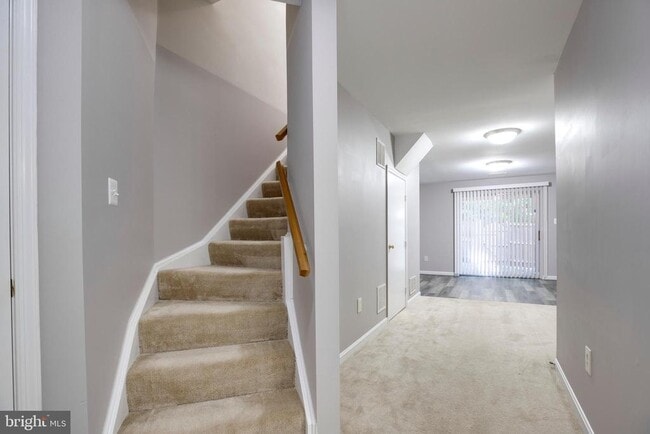 Building Photo - 5678 White Dove Ln