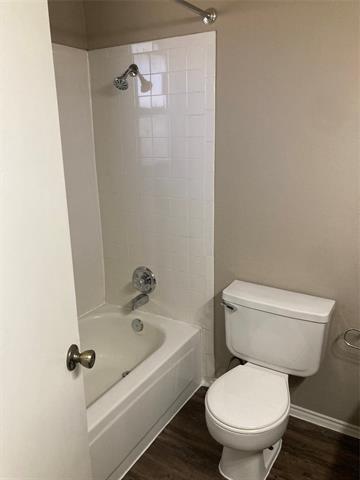 Building Photo - 10613 Flamewood Dr