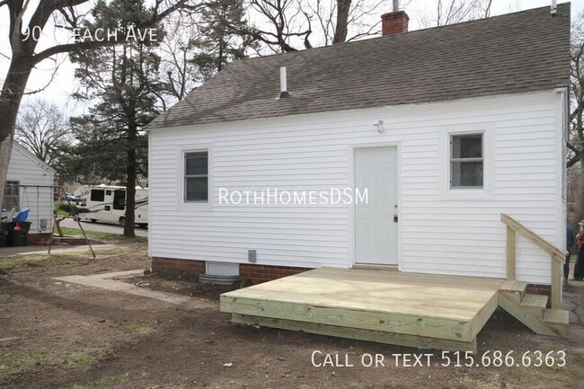 Building Photo - 907 Leach Ave