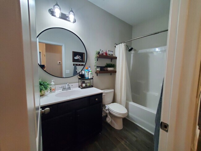 Building Photo - 158 Backfield Pl