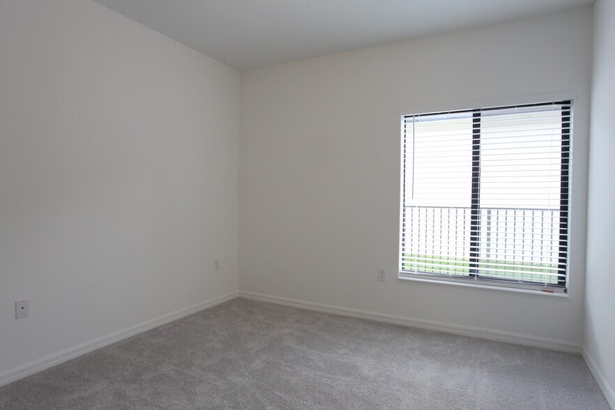 Building Photo - 4864 Gambero Way