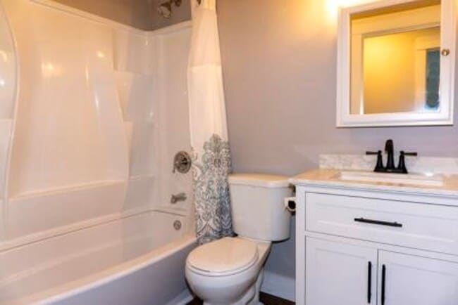 Building Photo - 3 bedroom, 2 bath with double car attached garage, newly remodeled.