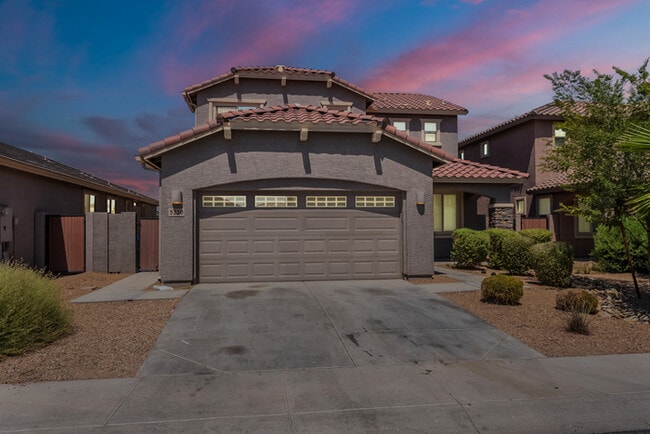 Building Photo - Two homes in one!