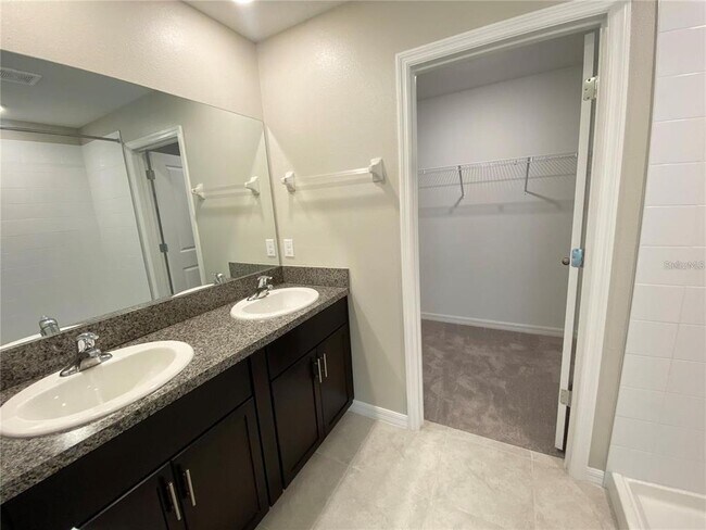 Building Photo - 939 Olive Conch St