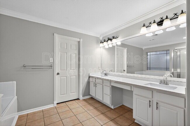 Building Photo - 5603 Caraway Lake Dr