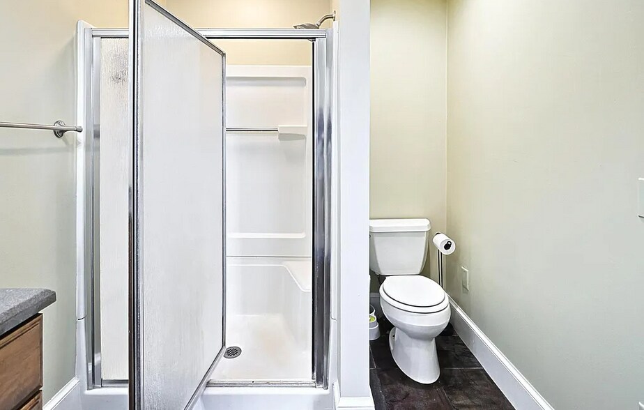 Building Photo - 2379 Table Rock Rd