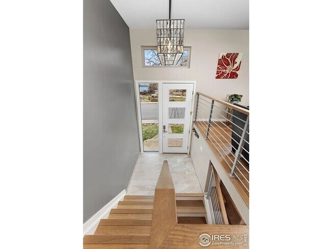 Building Photo - 5 Bed 3 Bath Home in South Boulder W/Solar.