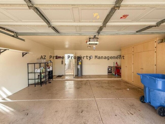 Building Photo - 13817 N 42nd St