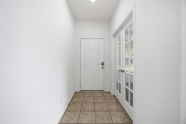 Building Photo - 5803 Camelia Evergreen Ln