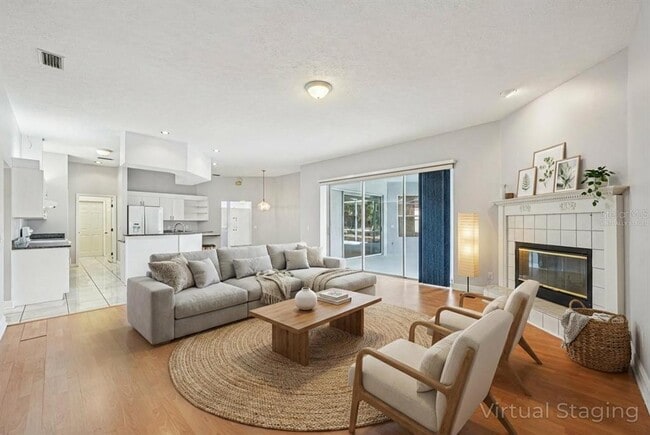 Building Photo - 918 Academy Dr