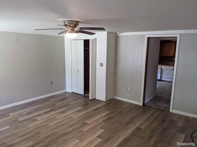 Building Photo - 7275 Cherokee St