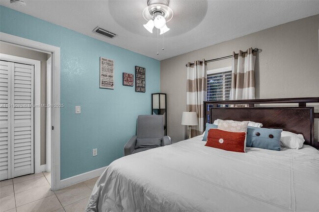 Building Photo - 333 Linwood Dr