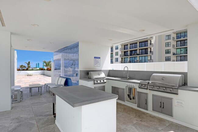 Building Photo - 3450 S Ocean Blvd