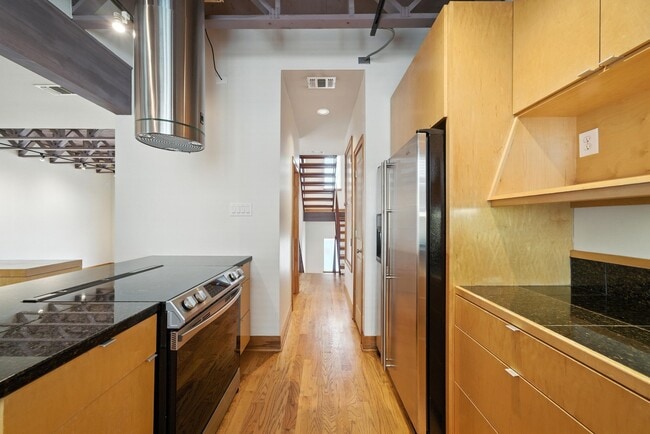 Building Photo - 1414 Rosewood St