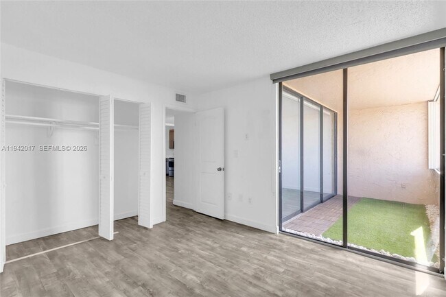 Building Photo - 10400 SW 108th Ave