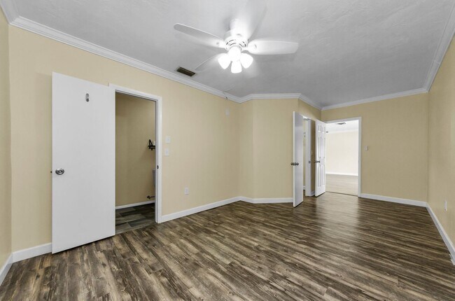 Building Photo - Charming 3 bedroom 2 bath in North Clearwa...