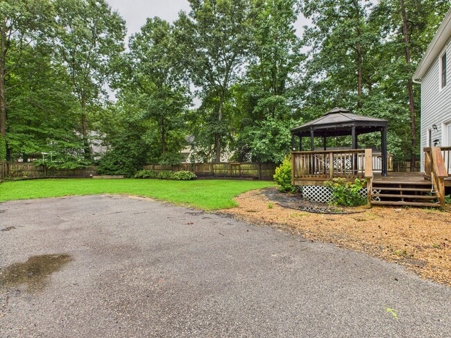 Building Photo - 8621 Sunset Knoll Rd