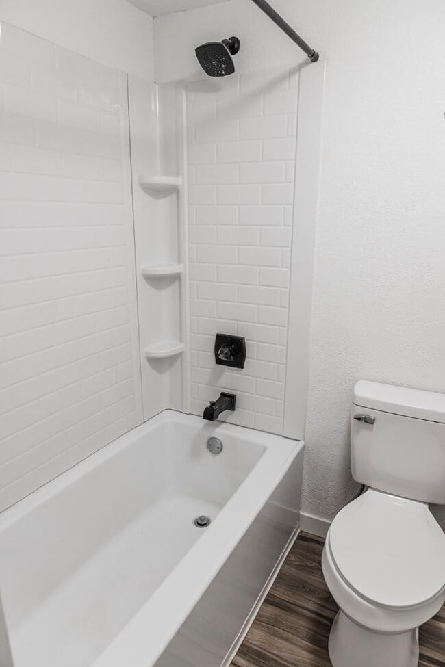 Building Photo - 2301 E University Dr