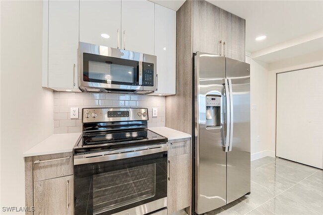 Building Photo - 26600 Rosewood Pointe Dr