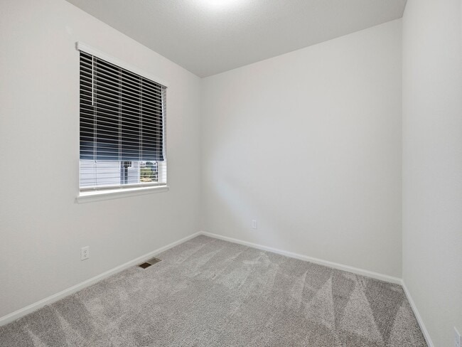 Building Photo - 6222 Kinston Pkwy