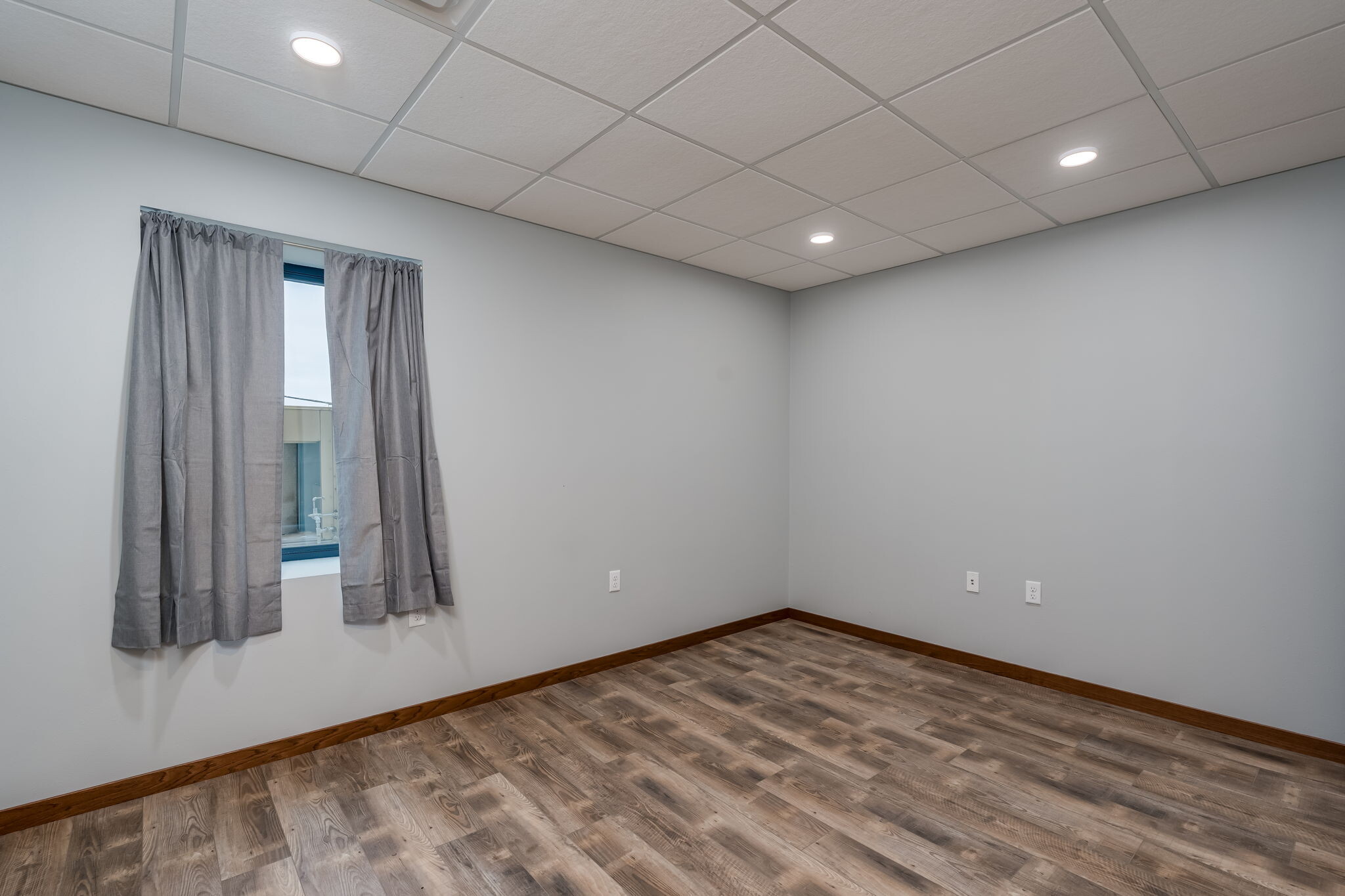 Bedroom 2 - 513 N Riverfront Dr
