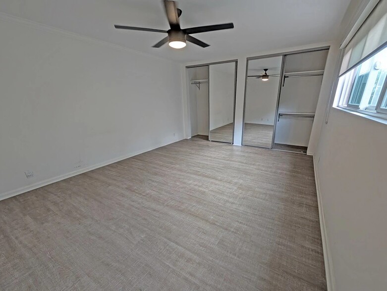 Building Photo - 118 S Wetherly Dr
