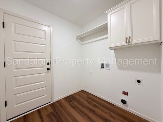 Building Photo - For Lease | Bixby | Available Now!