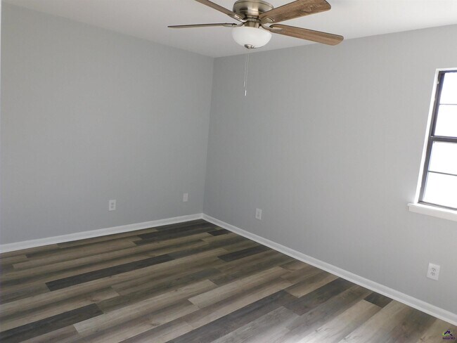 Building Photo - 204 Tallulah Trail