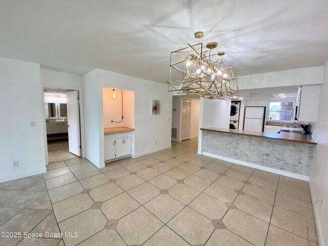 Building Photo - 325 Tangle Run Blvd