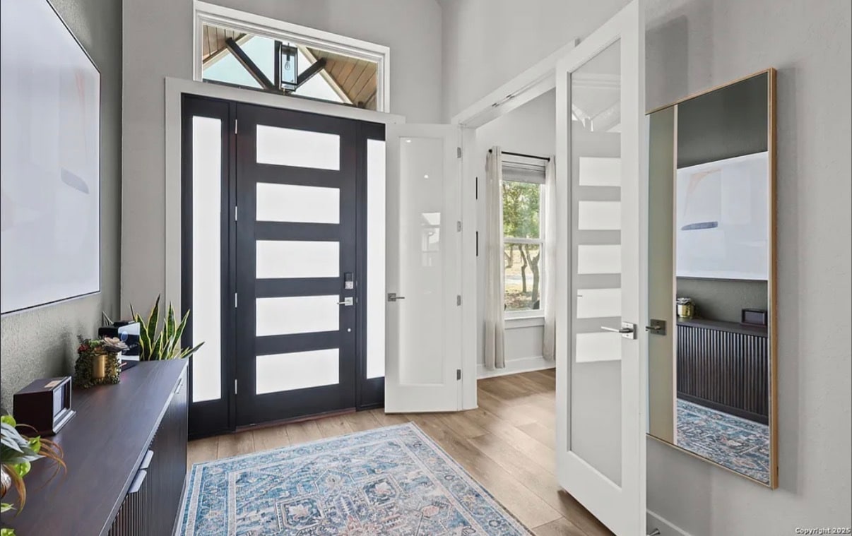 Building Photo - 1032 Clear Water Cyn