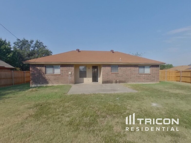 Building Photo - 6401 Freedom Ct