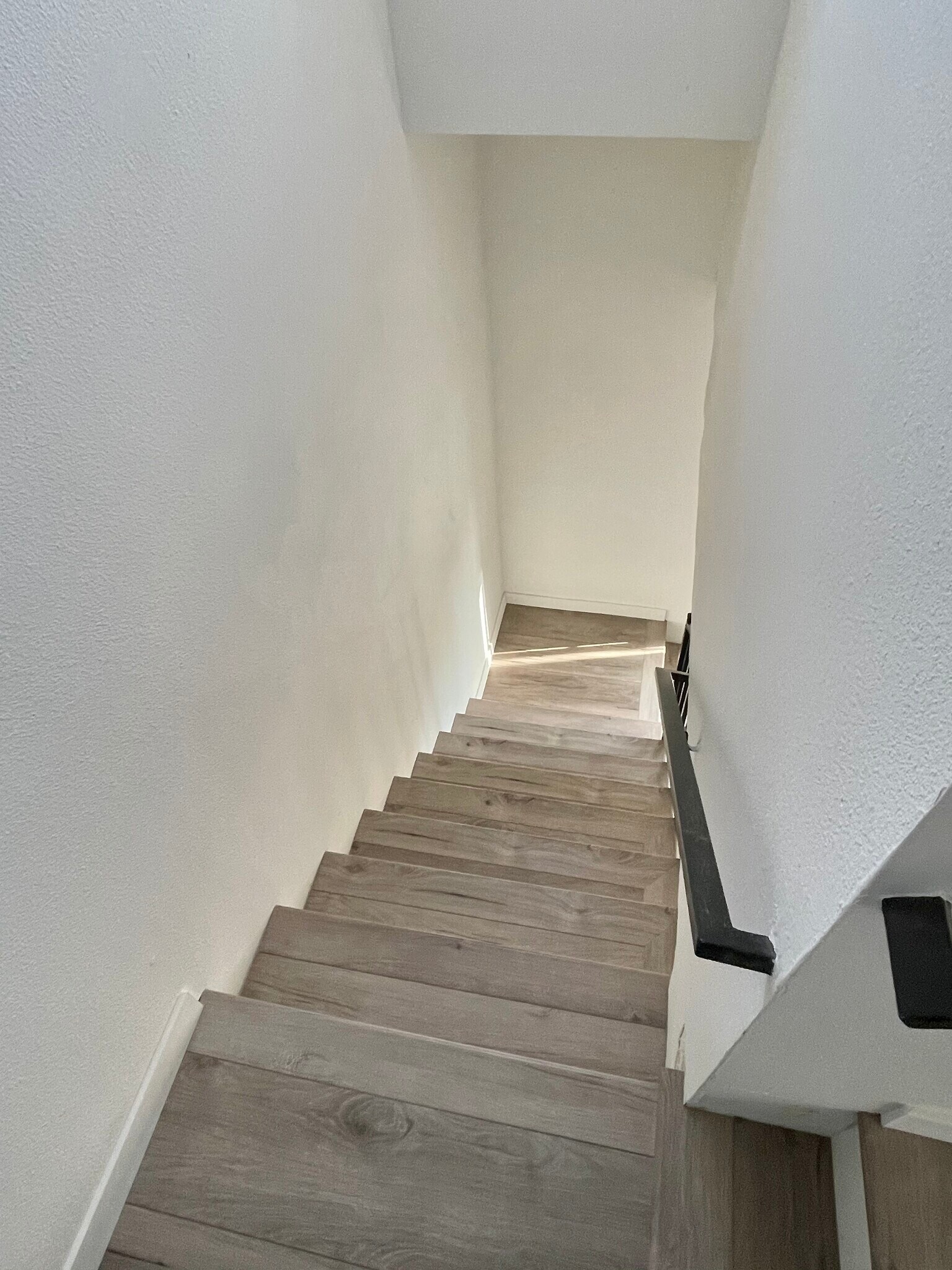 Building Photo - 7349 Balboa Blvd