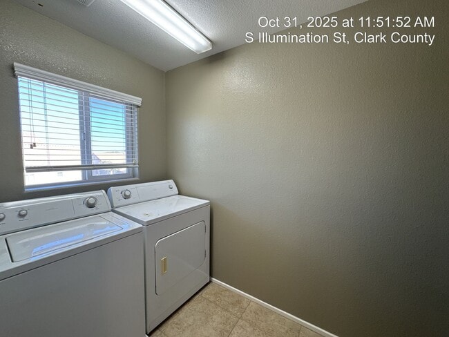 Building Photo - 4 Bedroom Near Spring Valley— Your Next Chapter Starts Here!